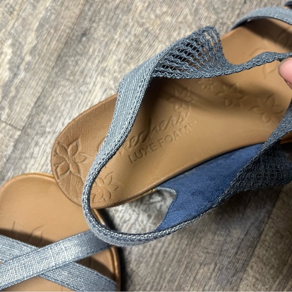 Skechers Luxe Foam Women's Blue Wedge Sandals - Picture 7 of 12